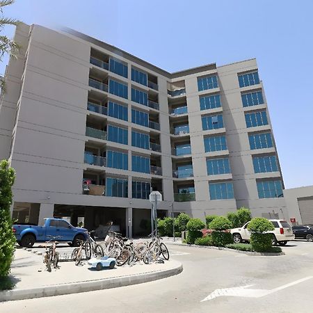 Apartament Budget-Friendly 2Bd Near Expo With A Huge Pool Dubaj Zewnętrze zdjęcie